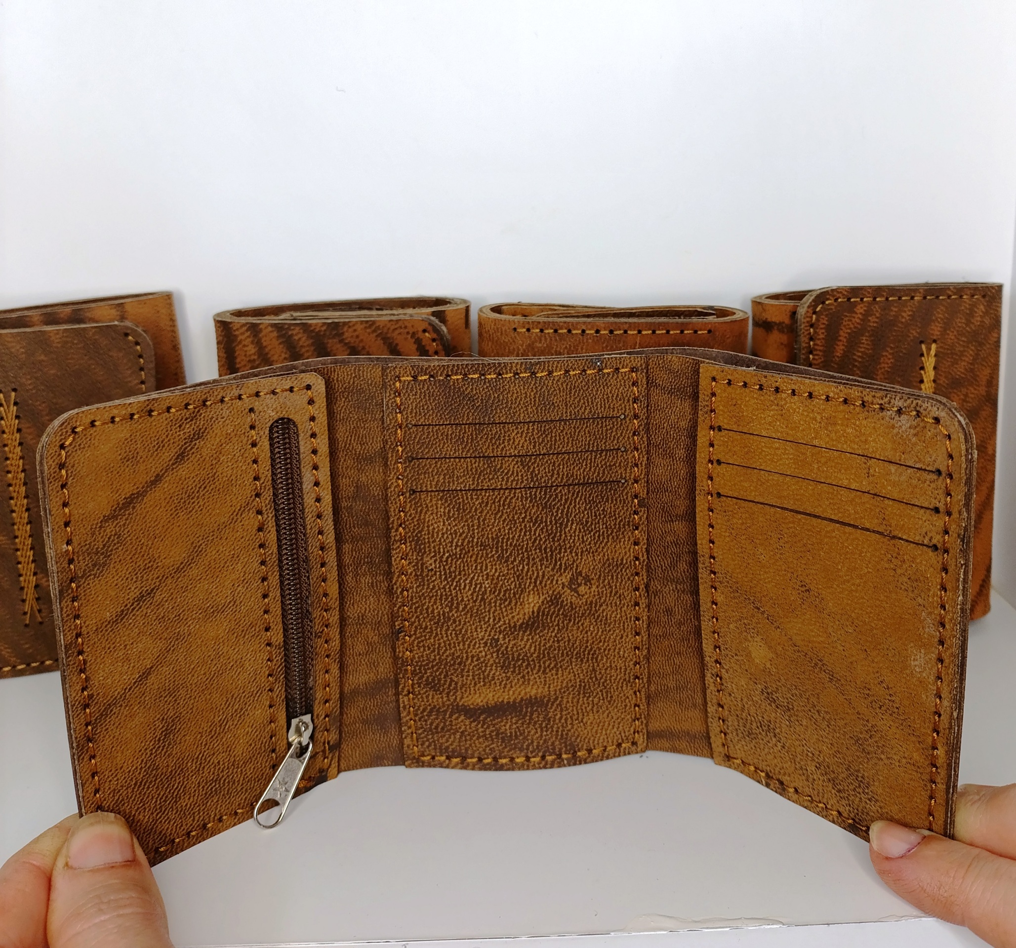  جاکارتی چرمی دست دوز گاوی 