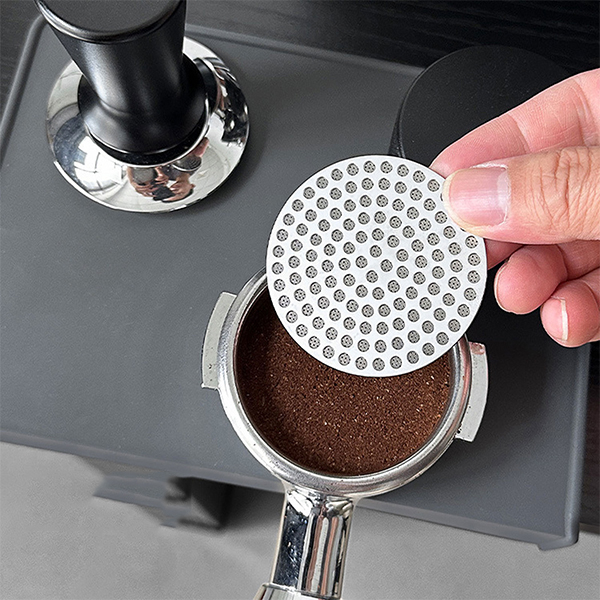 بررسی کامل پاک اسکرین لواک سایز ۵۱ و 58 مدل باریستا ، ابزار ضروری برای اسپرسو تمیز و حرفه‌ای